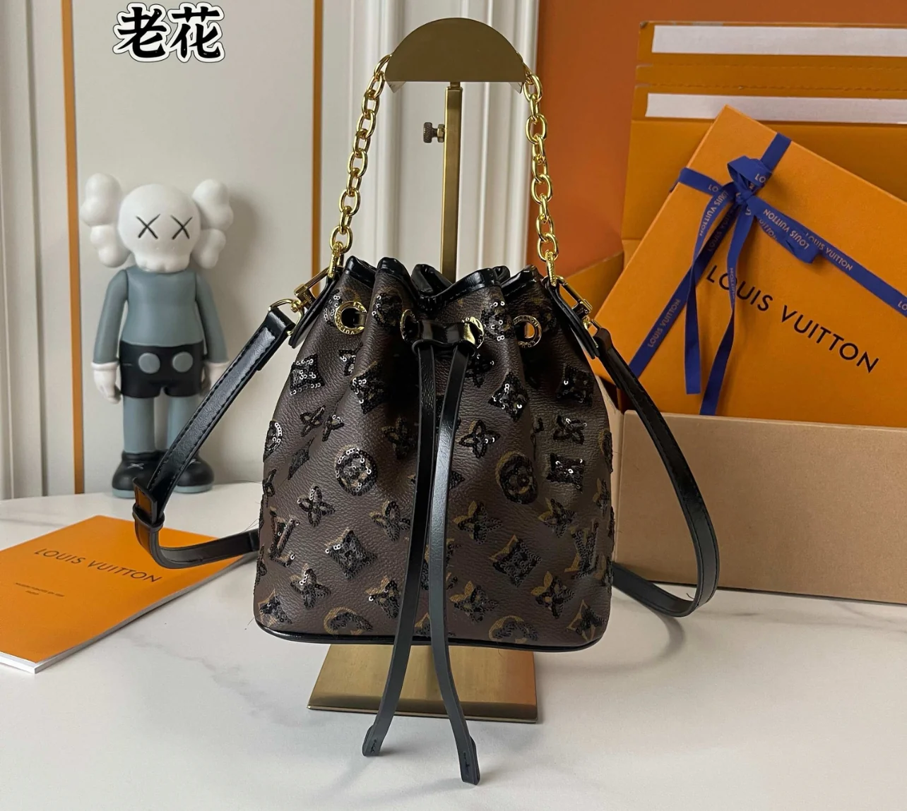 Neonoe BB - Compact Premium Leather Crossbody Bag