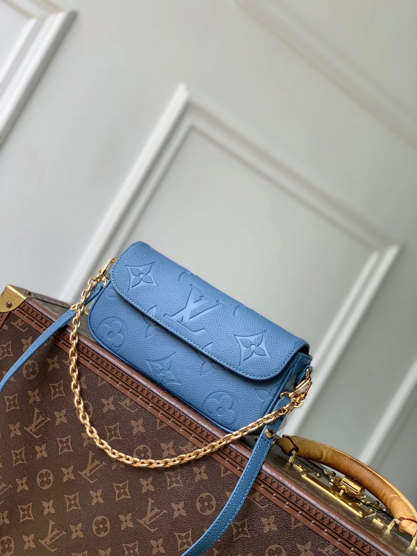 Ivy Chain Bag