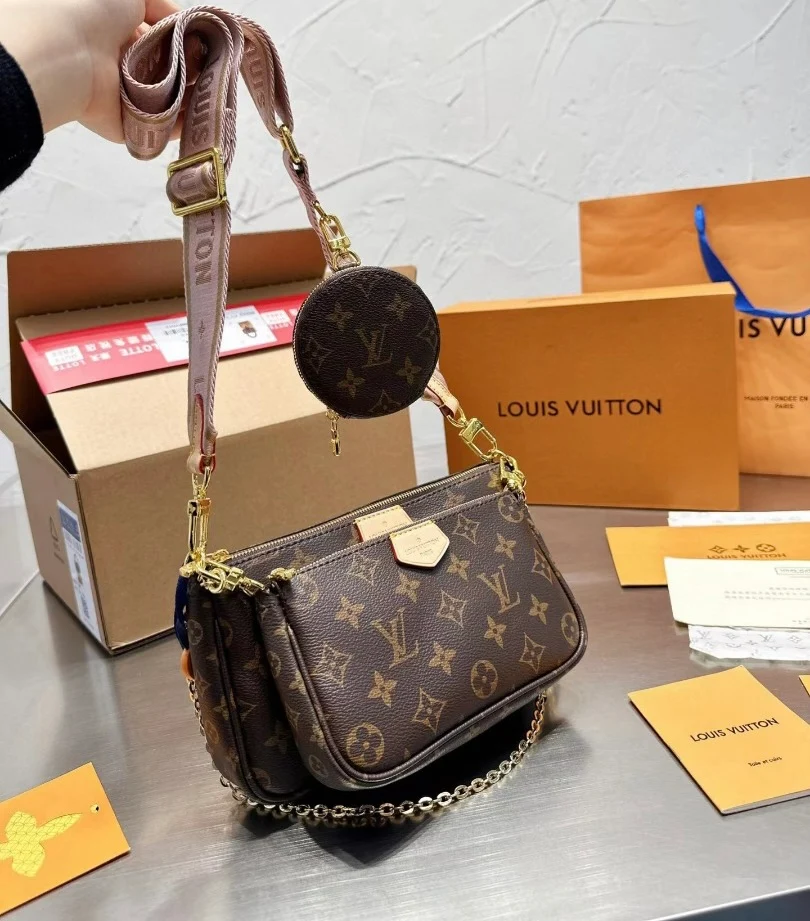 Louis Vuitton Multi Pochette Accessoires
