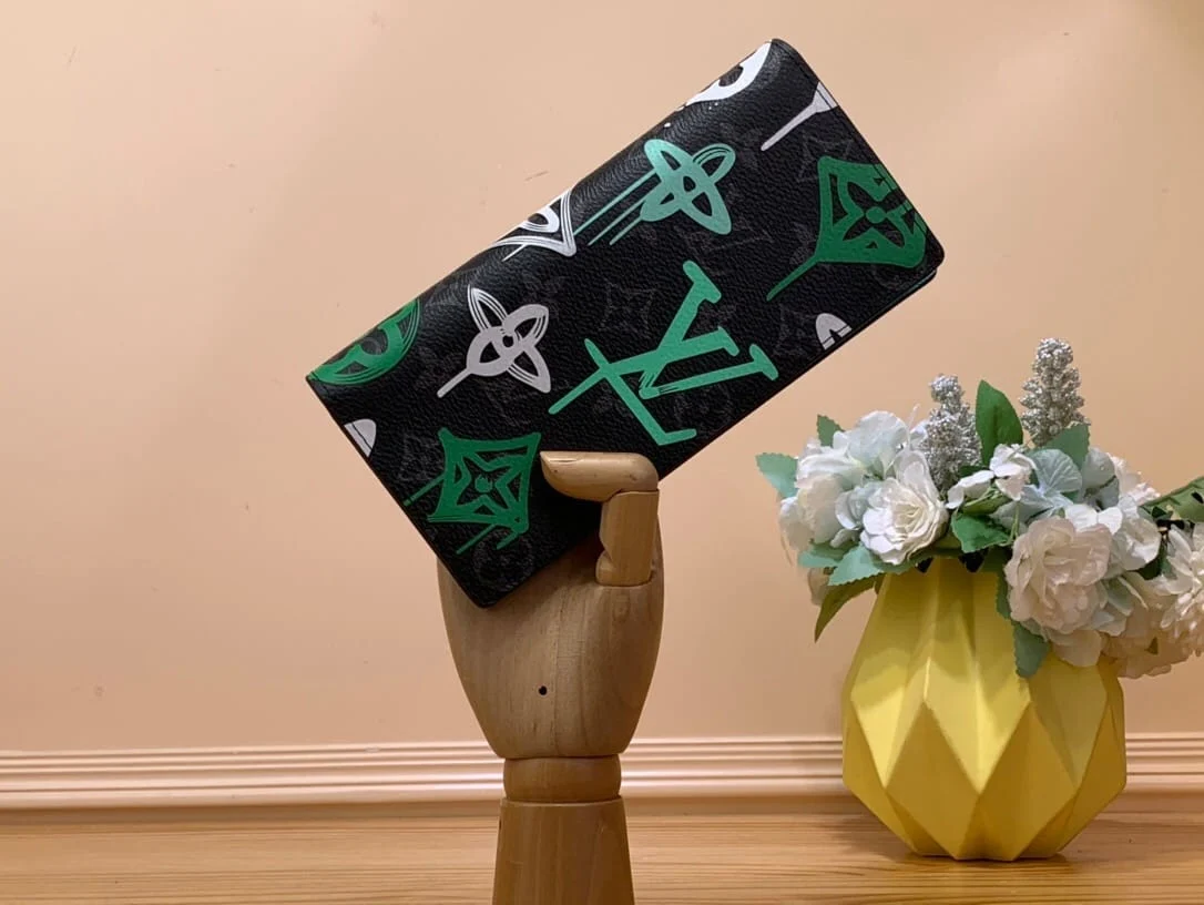 Louis Vuitton Wallet – Timeless Style