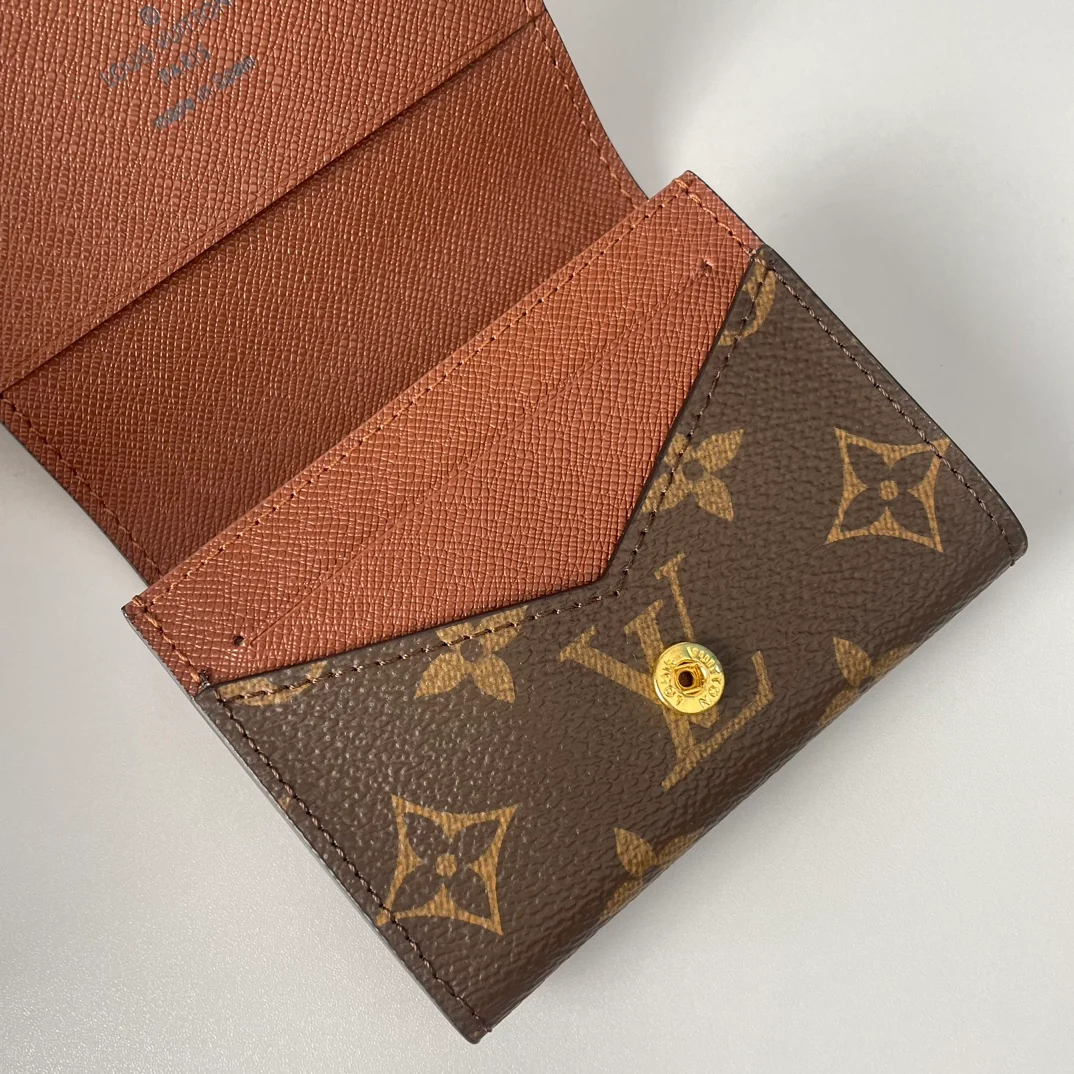 Compact Mini Wallet in Premium Leather